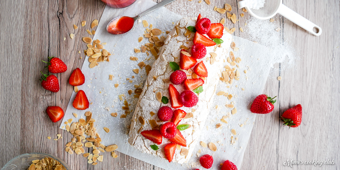 roulade meringue fraises amandes